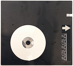06-cd-tray-with-blank-cd-to.jpg
