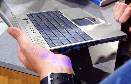 Banias based Samsung Notebook