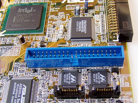 PATA-SATA_adapterOnBoard