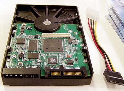 MaxtorDMax16_wPowerCable