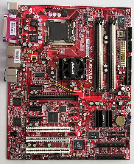 Foxconn 925XE7AA-8EKRS2 на чипсете Intel 925XE Express