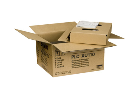 Sanyo PLC-XU110: � �������� 1