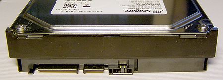 SATAconnectorsDiskFront