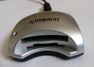 Два слота Kingston