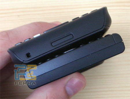 Нижний торец: внизу Samsung Ultra Messaging i600, вверху HTC S650 (Cavalier)