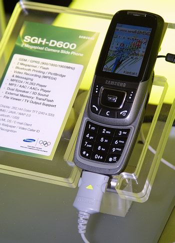 Samsung D600