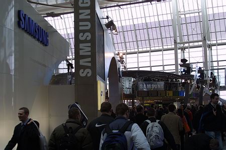 ����� Samsung ��������� ����� �� ����� ���������� �� ���� ���������� �������� CeBIT 2005