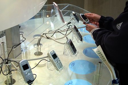 CeBIT 2005: Мобильные телефоны Sagem