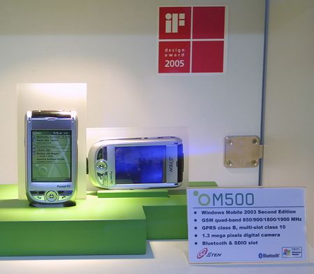 CeBIT 2005: Мобильные телефоны E-TEN