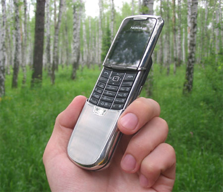 мобильный телефно Nokia 8800