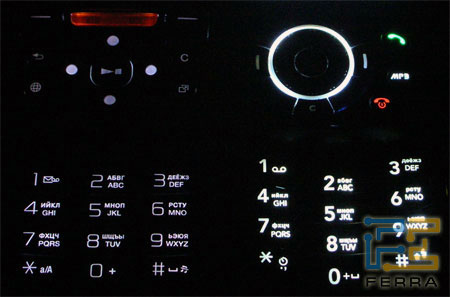 ��������� ��������� ������������� ������: ��������� �������� LG KE600 (�����) � Sony Ericsson W830i (������)
