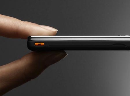 Sony Ericsson W880i 1