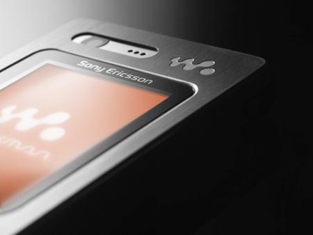 Sony Ericsson W880i 2