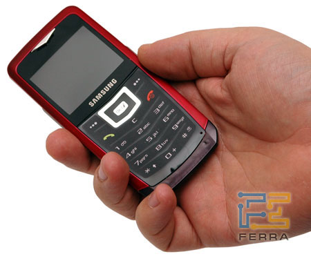 Samsung U100 в руке
