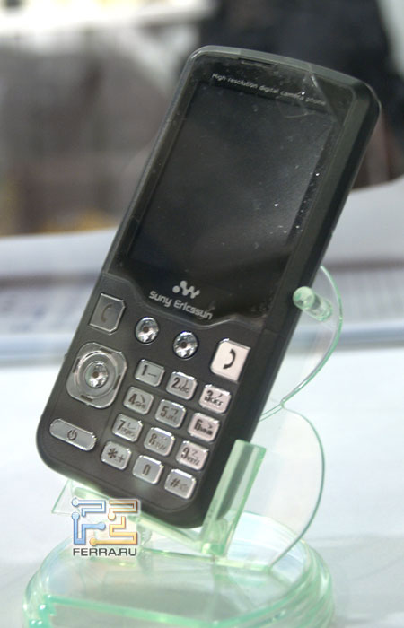 ��������� Sony Ericsson - �������� � ����� LG KG920
