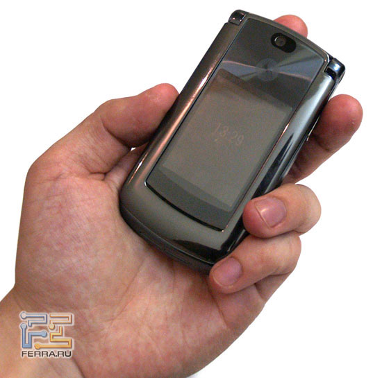 LG KE850 PRADA, Sony Ericsson P1i, Motorola RAZR2 V8 � �������� Ferra.ru 4