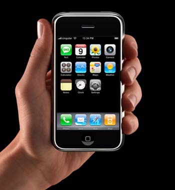 Apple iPhone: телефон-плеер, управляемый посредством экран