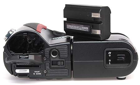 nikon4500_bot.jpg
