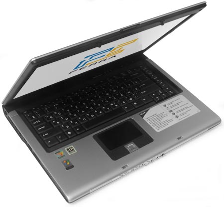 Acer Aspire 5101AWLMi: в приоткрытом состоянии