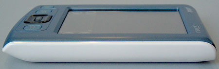 palmOne_Zire_31_right_side.jpg