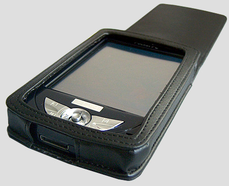 Mitac_Mio_336_in_case_angle.jpg
