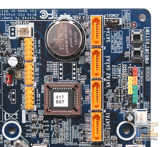 Разъёмы SATA, кнопки включения и перезагрузки компьютера