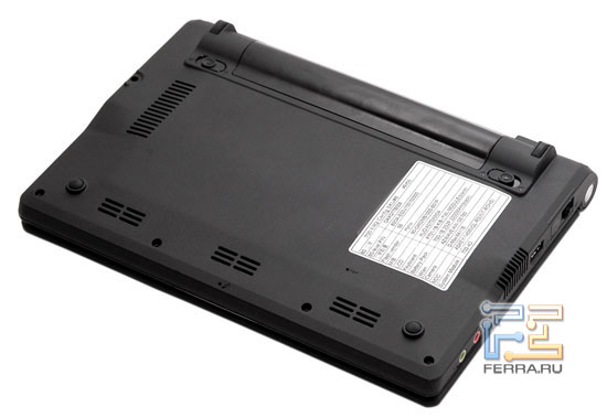 ASUS EEE PC 701: днище