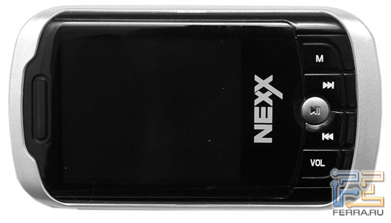 Медиаплеер NEXX NF-920: прямо над дисплеем находится небольшой динамик 2