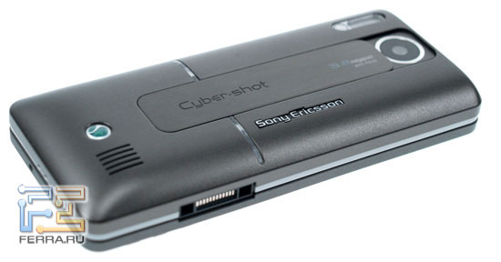 Sony Ericsson K770i 4