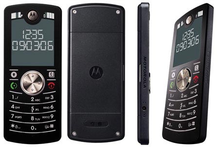 Motorola F3 - идея оригинального бюджетника, которая так и не стала массовой. Телефон для бабушек и дедушек