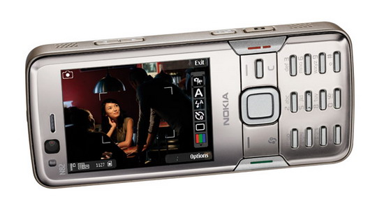 Symbian-смартфон года – Nokia N82 1