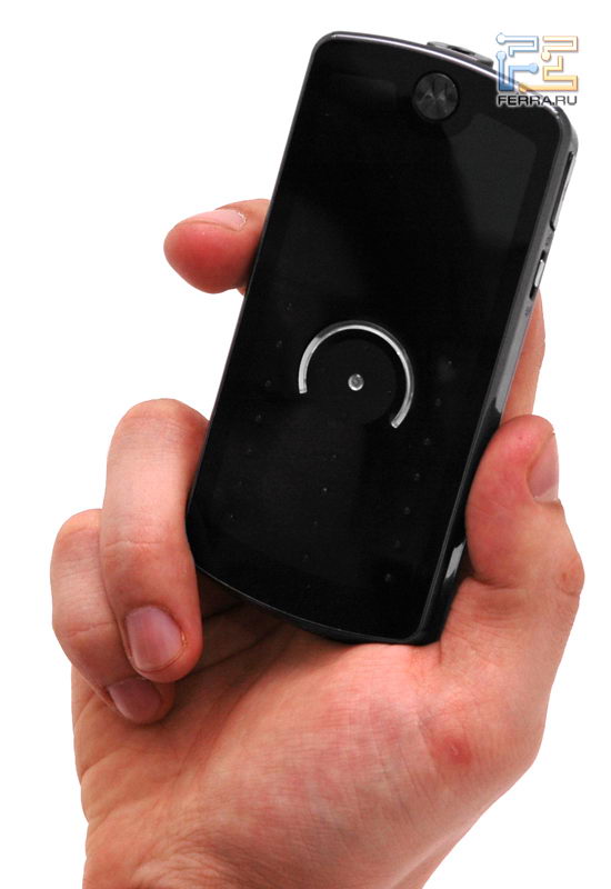 Motorola ROKR E8: ���������� 1