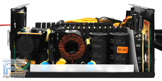 Монтаж Tagan BZ Series 1100W: вид сбоку 1
