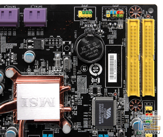 Радиатор на южном мосте, разъёмы SATA, IDE, FrontPanel