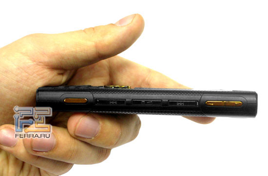 Sony Ericsson W902 3