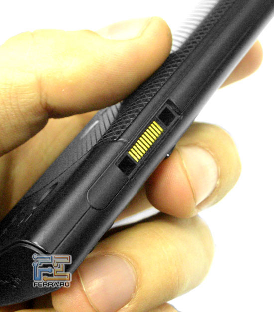 Sony Ericsson W902 4