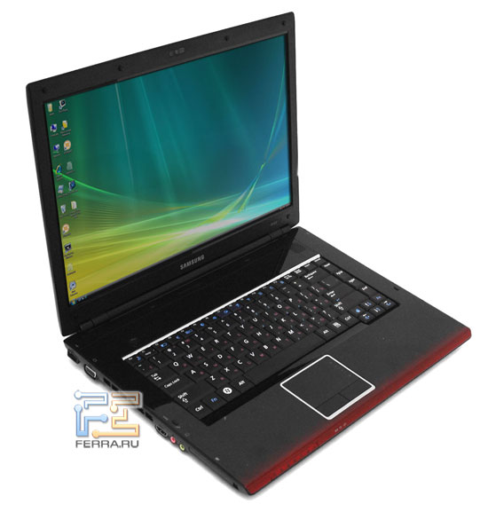 Samsung NP-R560: внешний вид в закрытом состоянии 1
