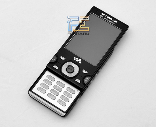 Sony-Ericsson-W995-05s