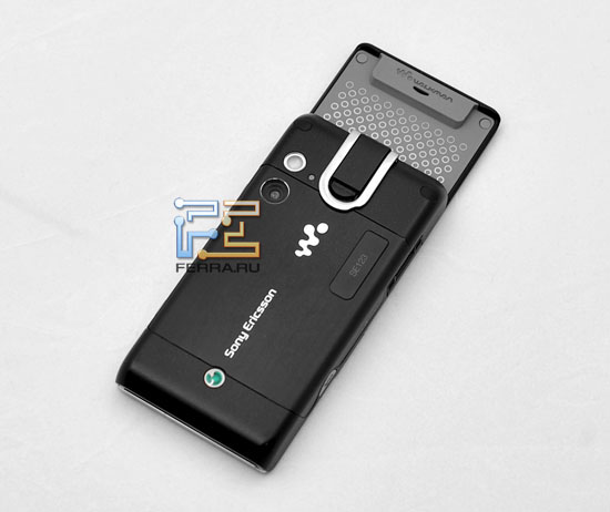 Sony-Ericsson-W995-06s