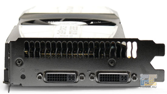 Periferijnye_razemy_na_videokarte_Inno3D_GeForce_GTX_295_Platinum
