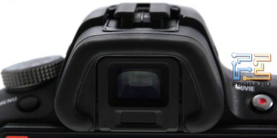Sony SLT-A33 - кнопка меню, видоискатель, кнопка старта видеозаписи