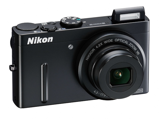 Nikon Coolpix P300: вид спереди