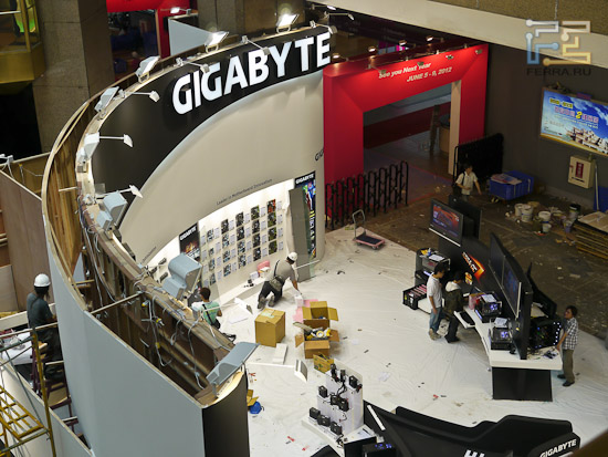 Старые знакомые, компания Gigabyte, ещё не готовы принимать гостей