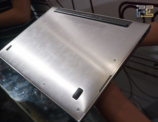 Ноутбуки серии Asus UX и снизу упакованы в полированный алюминий
