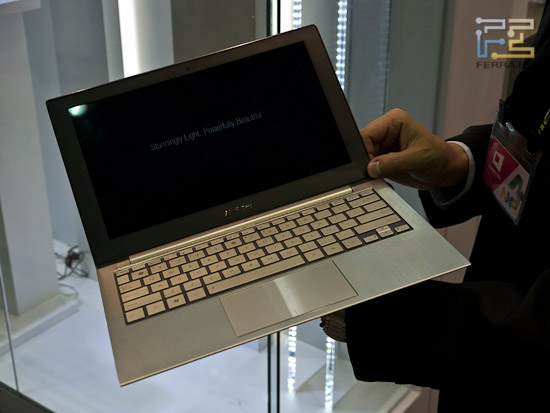 Asus UX в руках