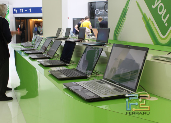 Часть ноутбуков, представленных на стенде Acer