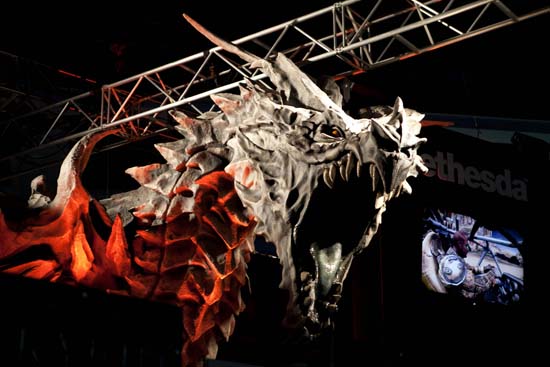 Кто побывал на PAX Prime 2011, отлично знает, что самые большие драконы - у Bethesda Softworks в ее The Elder Scrolls V: Skyrim