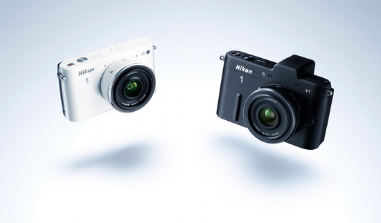 Nikon 1 V1 и J1 в черном и белом цвете