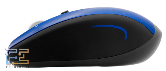 Синие отметки на боковинах мыши Logitech M515 отмечают расположение датчиков
