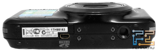 Fujifilm FinePix JX350. Вид снизу